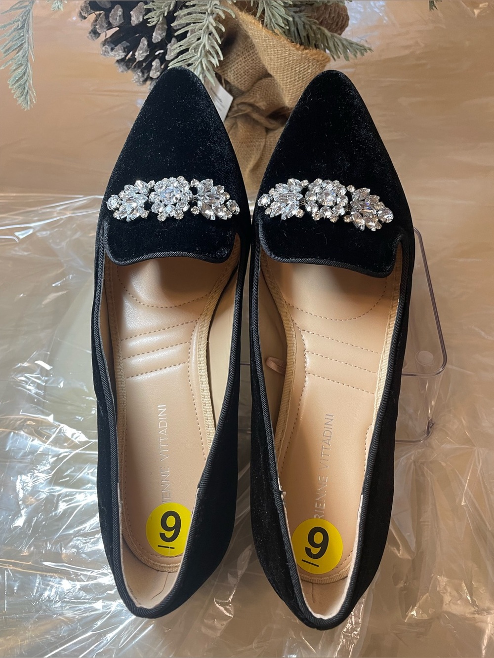 ADRIENNE VITTADINI Palo Women's Black Velvet Flats Bejeweled Shoes Size 9M NEW